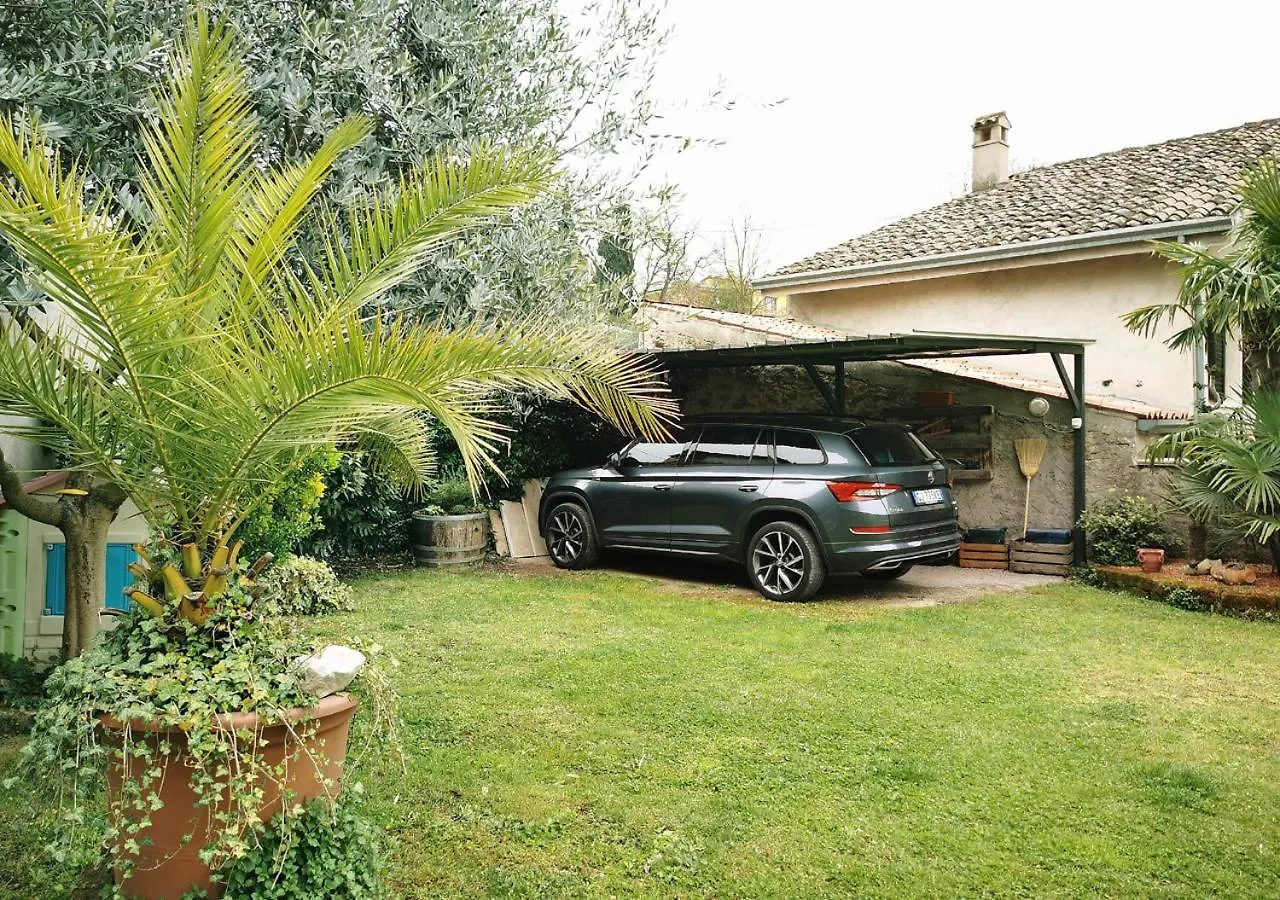 Casa Rustica Con Giardino Βίλα Caprino Veronese 0*,  Ιταλία